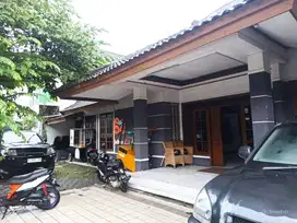 Rumah Lama di Lokasi premium Strategis di Turangga Buahbatu Bandung