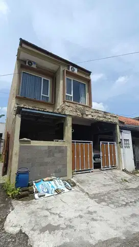 Jual rumah dua lantai dkt kampus Stipram Bantul Yogyakarta