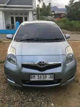 Toyota Yaris 1.5 E M/T 2010 Silver
