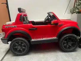 Mainan anak mobil aki Ford Ranger Raptor