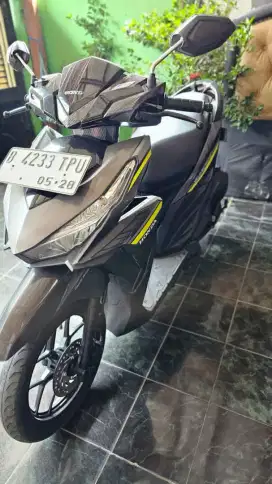 New Vario 125 led old joss