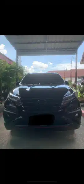 RUSH Hitam TRD Sportivo 1.5