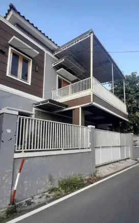 JUAL MURAH RUMAH DUA LANTAI DI KOTAGEDE YOGYAKARTA