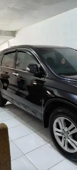 Honda CR-V 2.4 AT 2011 mulus siap pakai