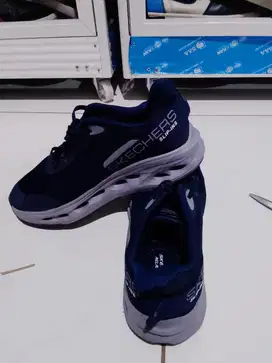 Skecer running size 43