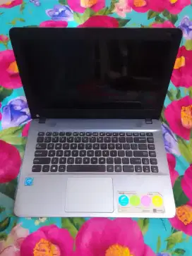 Laptop bekas murah
