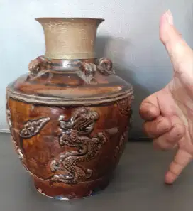 Guci vintage Borneo