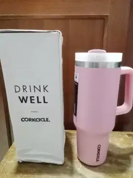 Tumbler CORKCICLE ukuran 1,2 ltr