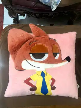 Bantal tidur atau bantal sofa