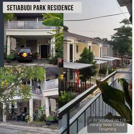 Rumah 2 lantai di dalam Cluster