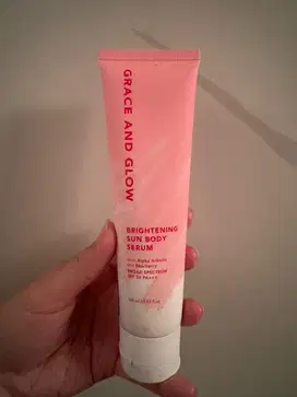 ORIGINAL Grace and Glow Brightening Sun Body Serum Body Lotion SPF30