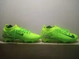 DiJual Sepatu bola