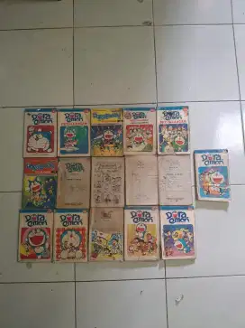 Komik Doraemon bekas