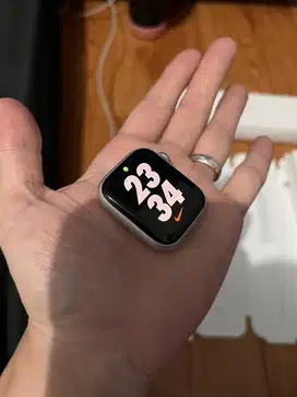 Apple watch series 8 silver 45mm