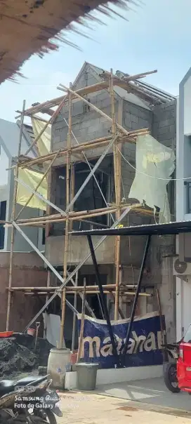 Strategis, sangat dekat dengan pintu tol cibubur