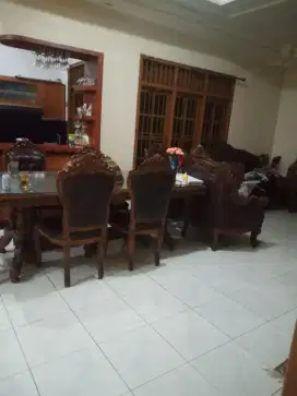 1 Set Meja Makan dan Kursi Jati