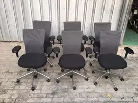 Kursi kantor merk vitra