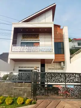 Rumah 2 Lantai Murah Nempel Jl Raya Utama