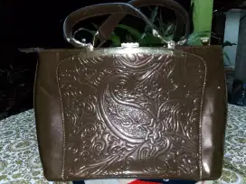 Tas Guess Wanita