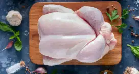 Jaga kios ayam potong