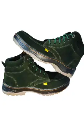 Sepatu trendy bahan Suede warna army hijau sol dijahit keliling murah