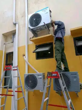 Perawatan AC cuci AC bongkar pasang ac