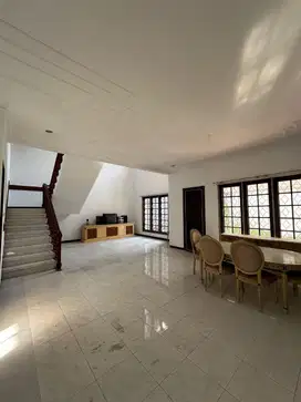 HITUNG TANAH, RUMAH VILLA RIVERA PAKUWON CITY STRATEGIS