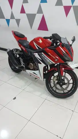 Honda New CBR 150R SE 2017 DP.0%
