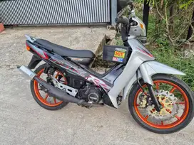 2004 Yamaha F1ZR Full Paper
