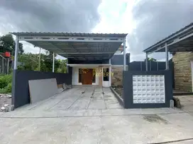 RUMAH BARU SIAP HUNI TANAH LUAS HARGA MURAH DI NGEMPLAK
