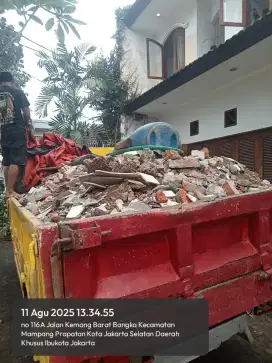 Jasa buang puing dan buang sampah