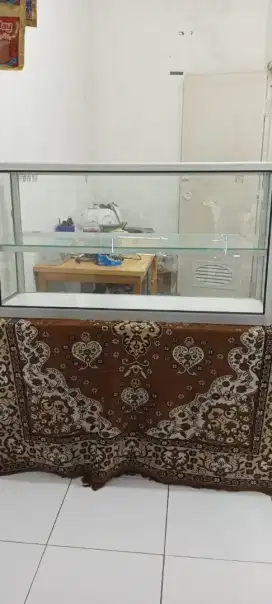 Dijual etalase untuk usaha