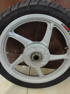Velg enkei nouvo z komplit ban tubles tinggal pasang