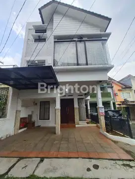 Flo RESIDENCE CIPUTAT TIMUR -RUMAH NYAMAN LOKASI STRATEGIS