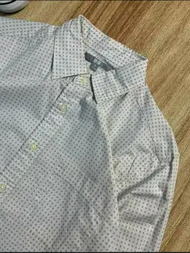 Kemeja AOP fullprint Uniqlo