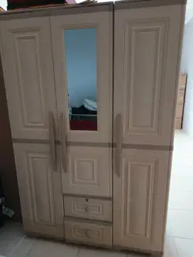 Lemari 3 pintu olimplast kokoh