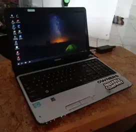 Laptop Toshiba L750 Layar Besar Mulus