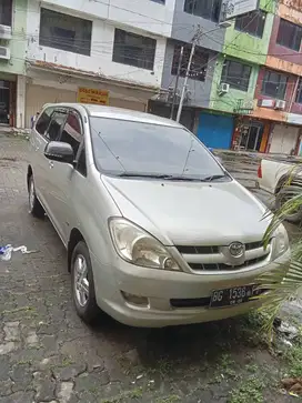 Innova 2004 mulus, sangat terawat