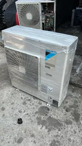 OUTDOOR AC DAIKIN 5 PK SUPER INVERTER R410 A BEKAS SEPERTI BARU