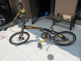 Sepeda Lipat Police Milan