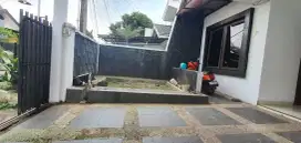 Rumah kokoh terawat di istana kawaluyaan buah batu soekarno hatta