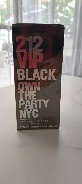 parfum 212 VIP Black