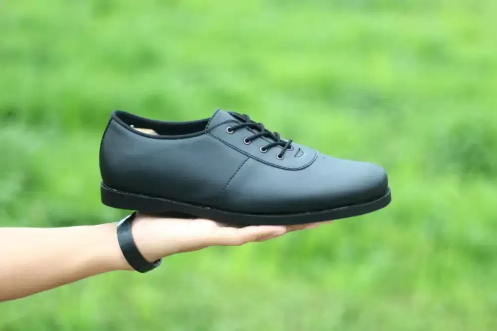 Ready stock sepatu pantofel pria bahan kulit sintetis harga murah