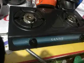 kompor merk sanye 2 tungku