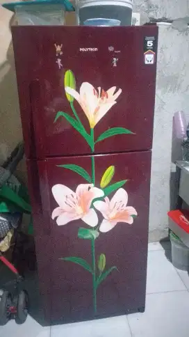Di jual cepat kulkas 2 pintu merk POLYTRON PR21 SERI