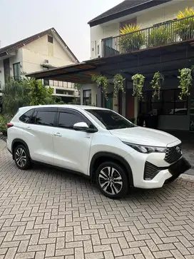 For sale Toyota innova zenix hybrid low km