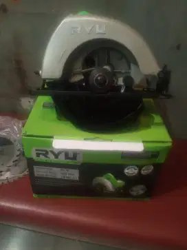 Gergaji mesin kayu