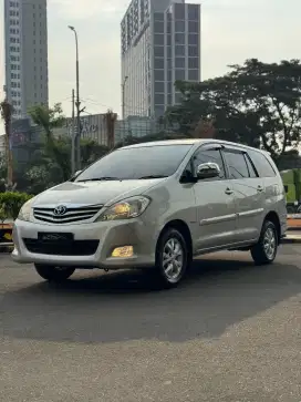 TOYOTA INNOVA G AT 2011 (DP10JT,ISTIMEWA,UNIT BERGARANSI, CIAMIK, TOP)