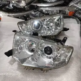 Headlamp Lampu Depan Mobil Mitsubishi Pajero Sport Exceed 2012 ORI