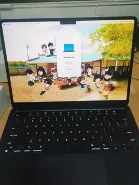 Macbook Air 13 M2 Tahun 2022 RAM 256 GB